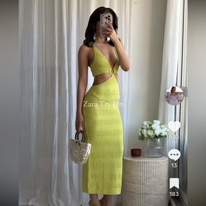 VIRAL NEW ZARA  CUT OUT DRESS SIZE S 
🚨FIRM PRICE NO DISCOUNT ON THIS DRESS